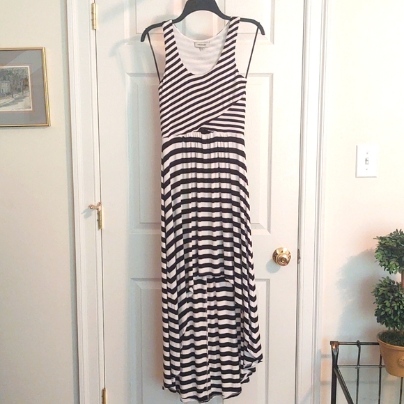 Remain Dresses & Skirts - EUC Remain High Low Dress Size M
